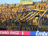 Trapo - Bandeira - Faixa - Telón - "Orgulhosamente seguimos bêbados" Trapo de la Barra: Unidos por uma Paixão • Club: Pelotas