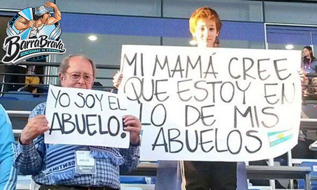 ¡Abuelazo! Fue a la cancha con el nieto y confesó el secreto por TV. Con la complicidad de su abuelo y sin el permiso de su mamá, el chico de la imagen cumplió el sueño de alentar en la cancha.