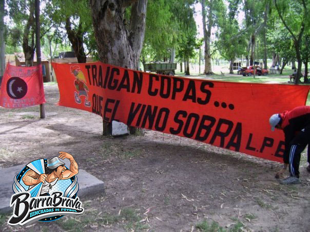 Traigan copas... que el vino sobra